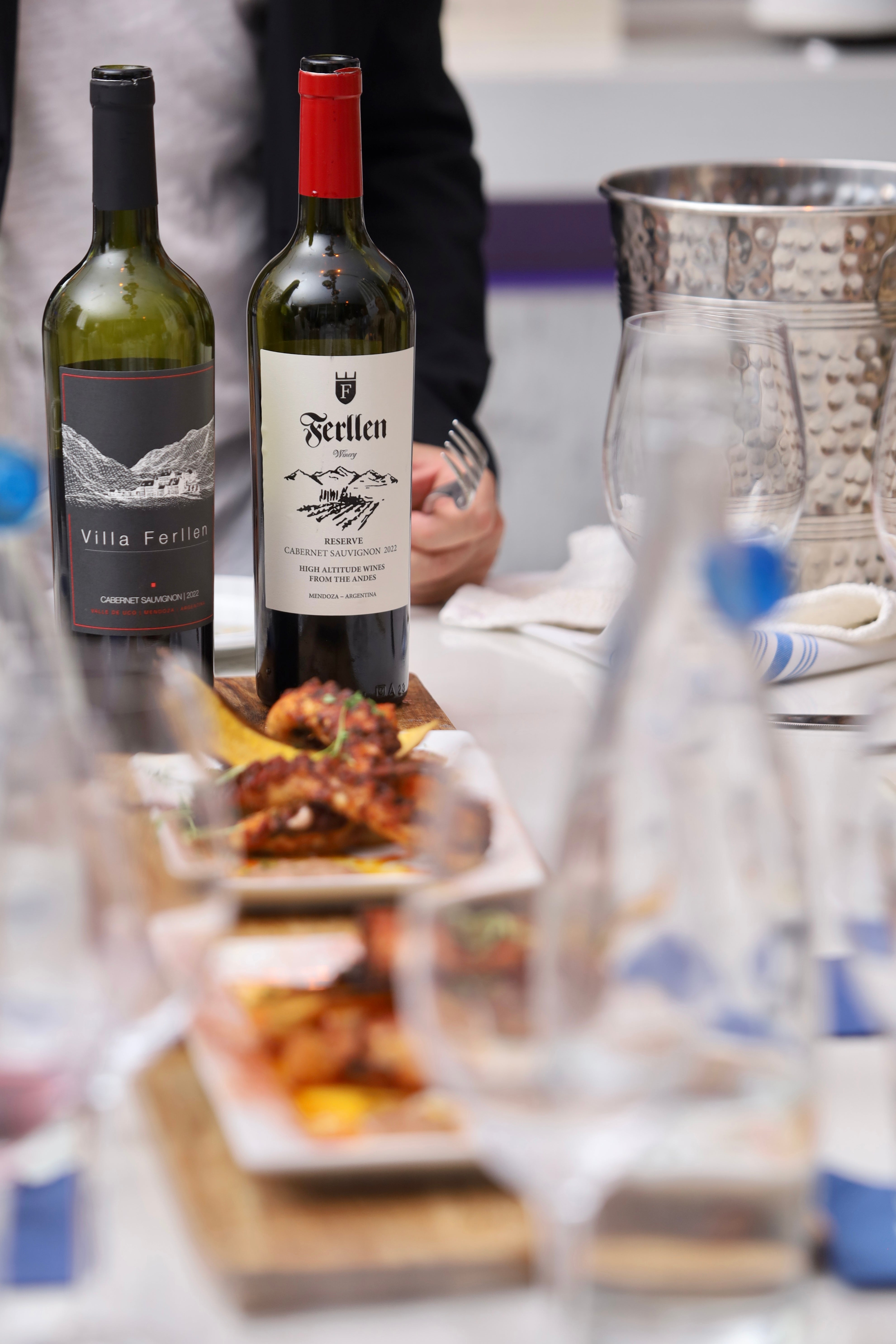 Wine Tasting & Pairings