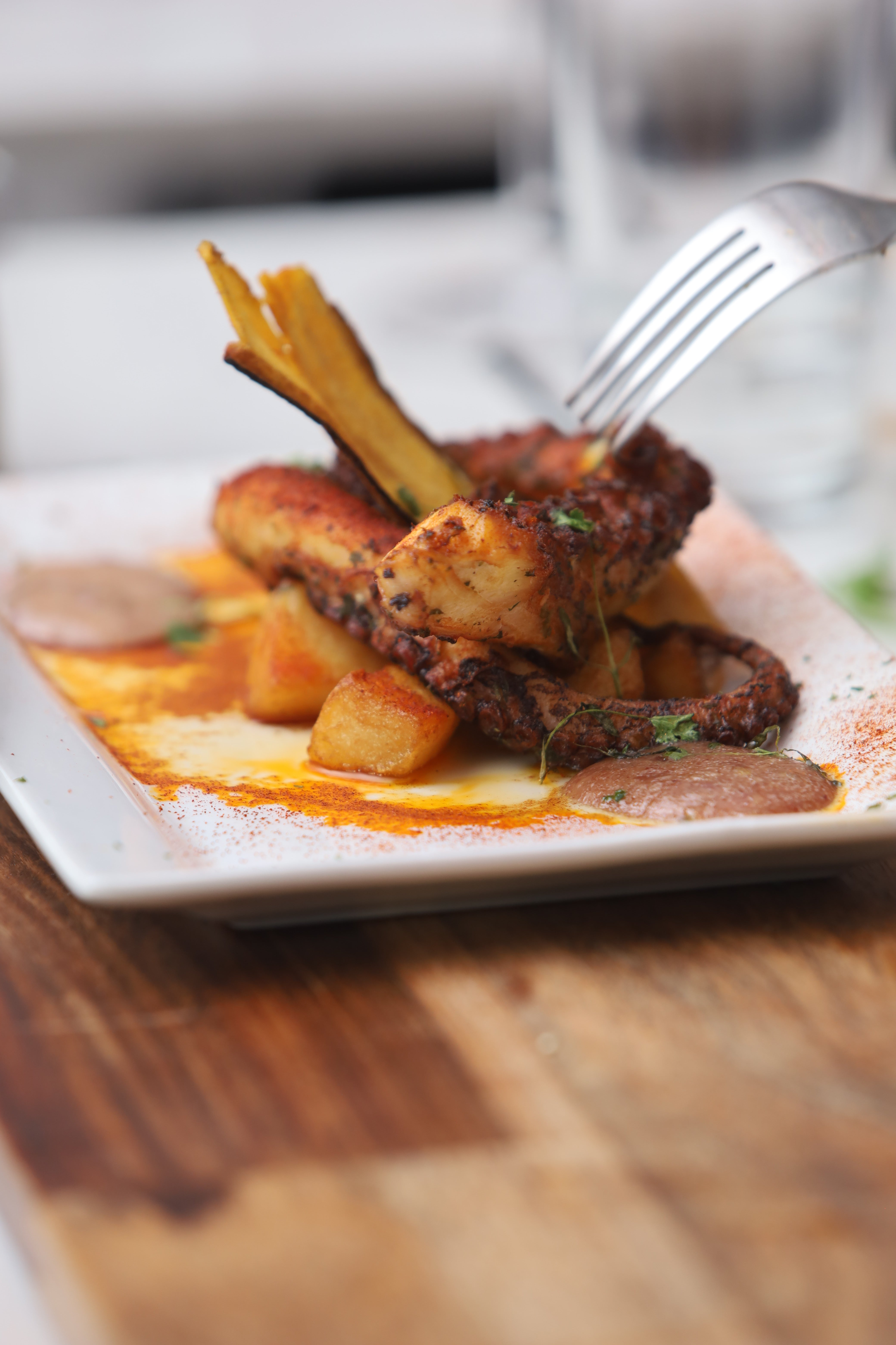 Wine Tasting & Pairings